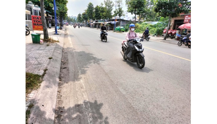 Bán vài căn nhà mặt phố Lê Thị Hà, vị trí đẹp, gần thị trấn Hóc Môn
